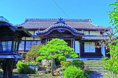 鉄塔山神社本殿